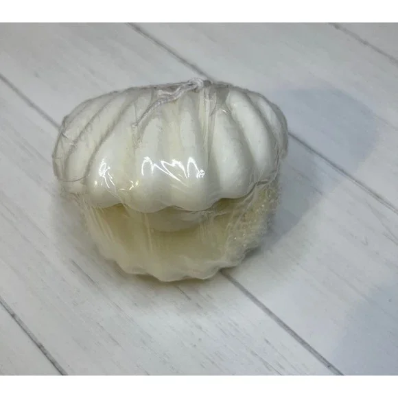 Lavender Candle Seashell Large Aromatherapy Seashell Oyster Pearl Candle XL - Picture 3 of 6